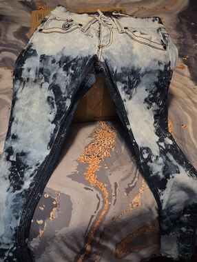 DKNY Women’s Black & White Acid-Wash Skinny Jeans